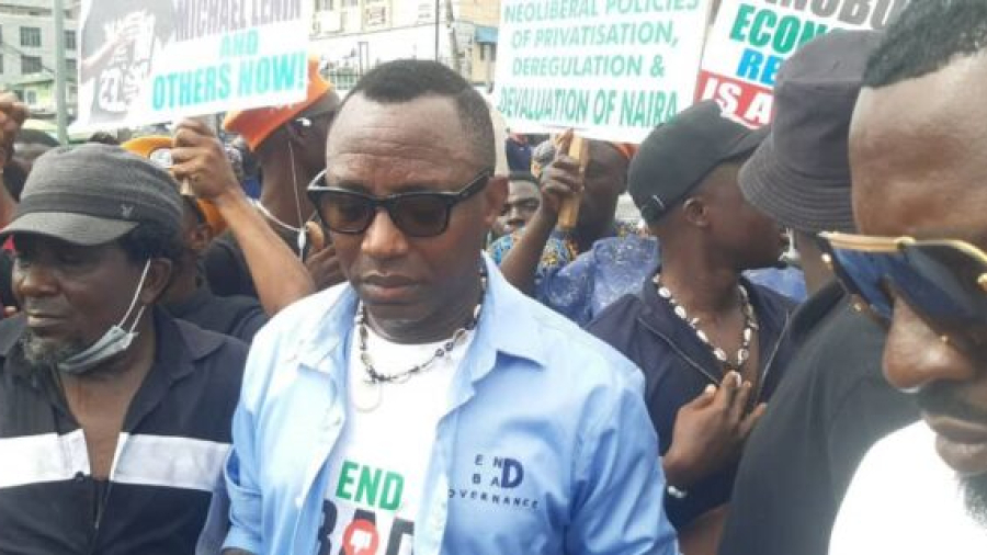 YYele-Sowore-at-the-October-1-protest-in-Lagos-696x321