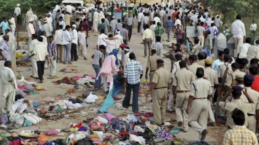 Indian-Temple-Stampede-750x536